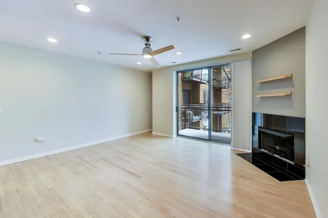 $370,000 | 1720 Oak Avenue, Unit 501, Evanston, IL 60201