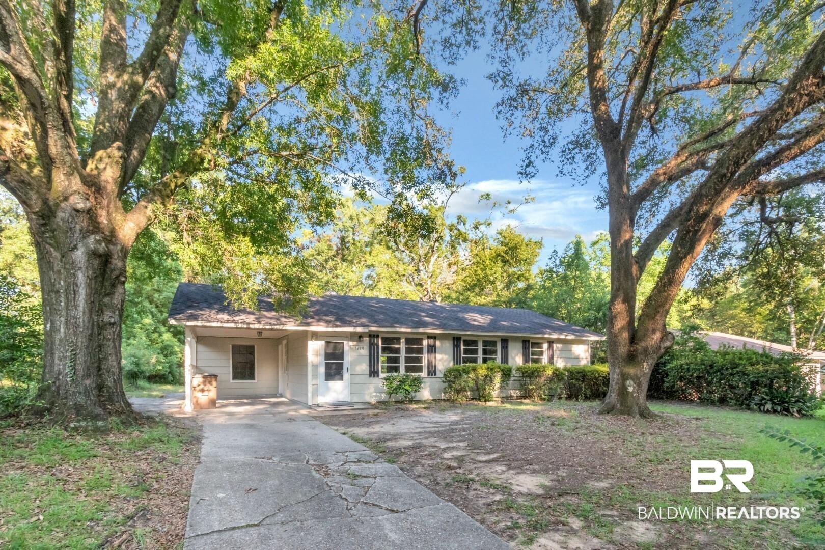 1220 Garland Drive Mobile, AL 36618 - Photo 4 of 25 View of single story home