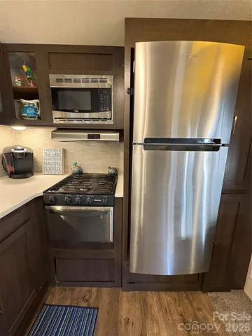 a view of utility room