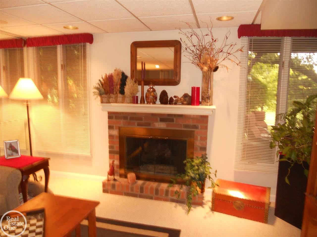 966 Golfview Court Rochester, MI 48307 - Photo 27 of 35 Finished LL 3
