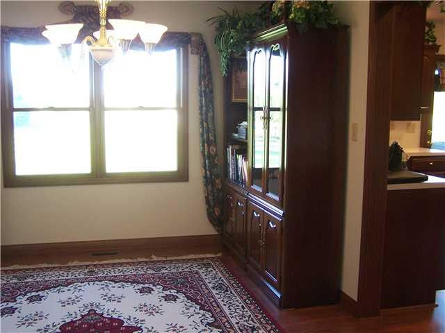 7545 Knapp Road Indianapolis, IN 46259 - Photo 4 of 11 Gallery Image 4
