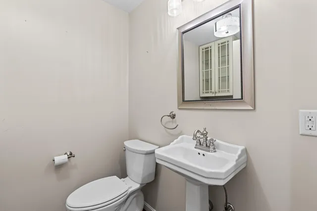 $975,000 | 8 Summer Way, Cumberland Center, ME 04021