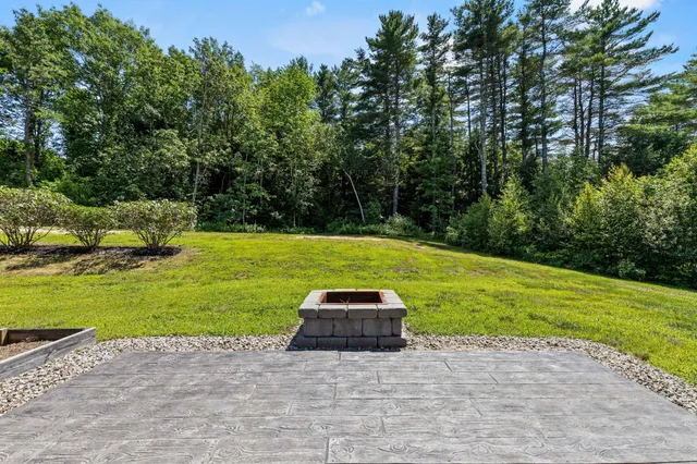 $975,000 | 8 Summer Way, Cumberland Center, ME 04021