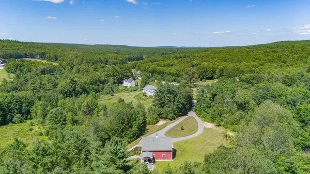 $975,000 | 8 Summer Way, Cumberland Center, ME 04021