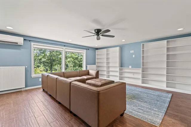 $975,000 | 8 Summer Way, Cumberland Center, ME 04021