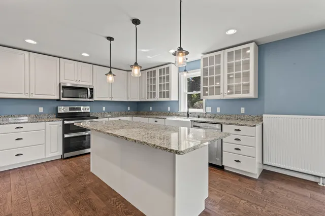 $975,000 | 8 Summer Way, Cumberland Center, ME 04021