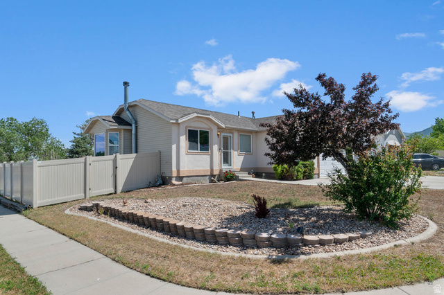 892 West 580 South Tooele, UT 84074 - Photo 3 of 27