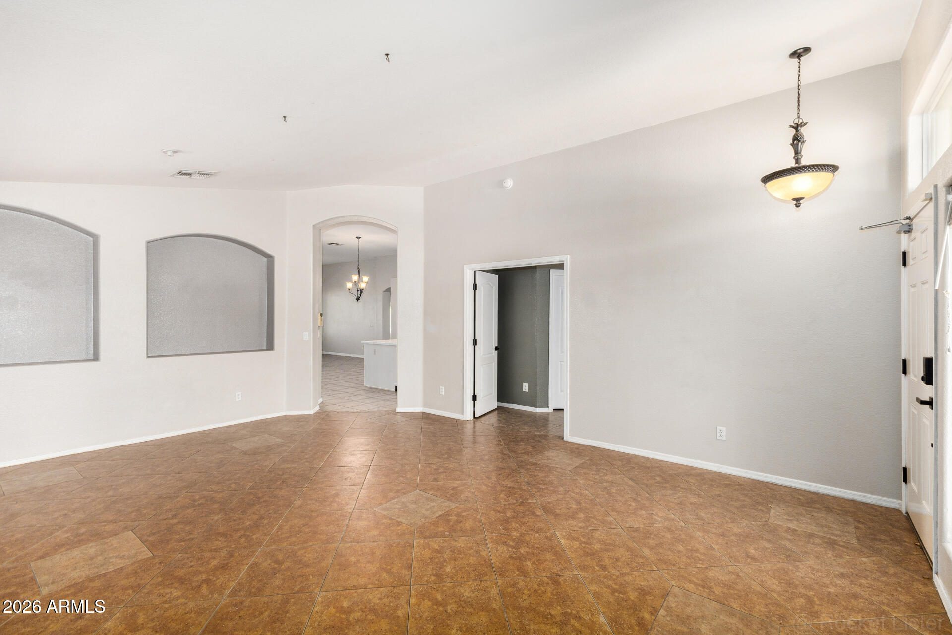 3798 South Seton Avenue Gilbert, AZ 85297 - Photo 8 of 37 08 - Seton