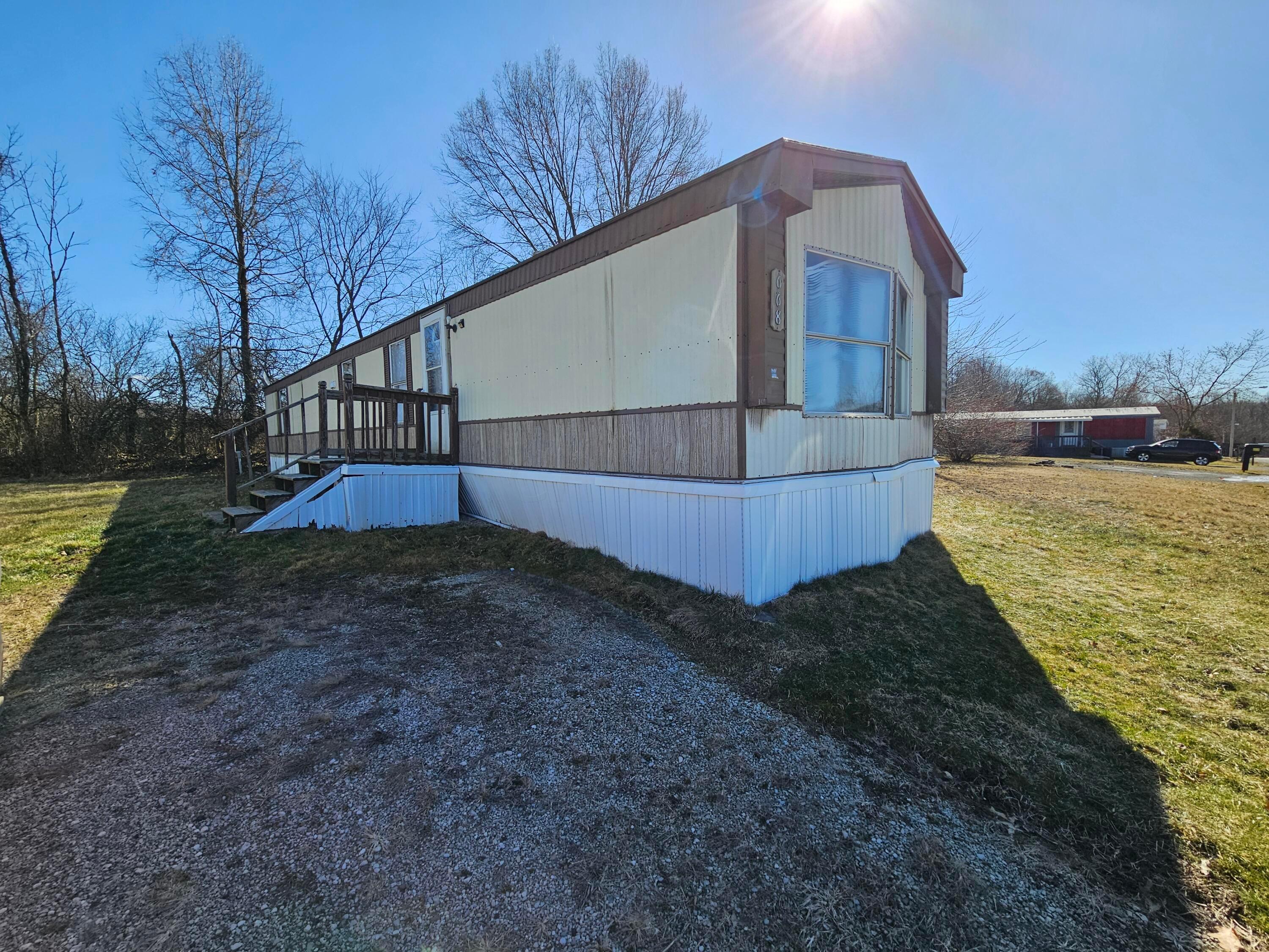 668 Coachman Road, Unit 195 Mansfield, OH 44905 - Photo 1 of 25 Good Exterior