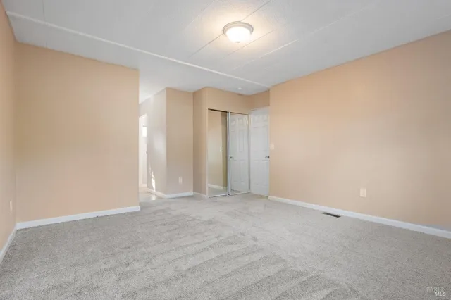 a view of utility room with washer and dryer
