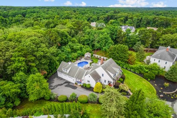 $1,920,000 | 4 Cowslip Path, East Sandwich, MA 02537