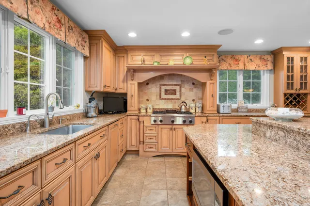 $1,999,000 | 4 Cowslip Path, East Sandwich, MA 02537