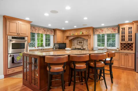 $1,999,000 | 4 Cowslip Path, East Sandwich, MA 02537