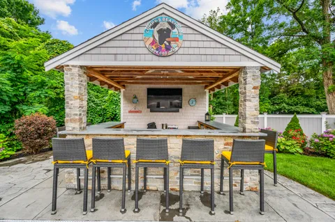 $1,999,000 | 4 Cowslip Path, East Sandwich, MA 02537