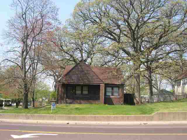 2805 North Prospect Road Peoria, IL 61603 - Photo 1 of 4 Gallery Image 1