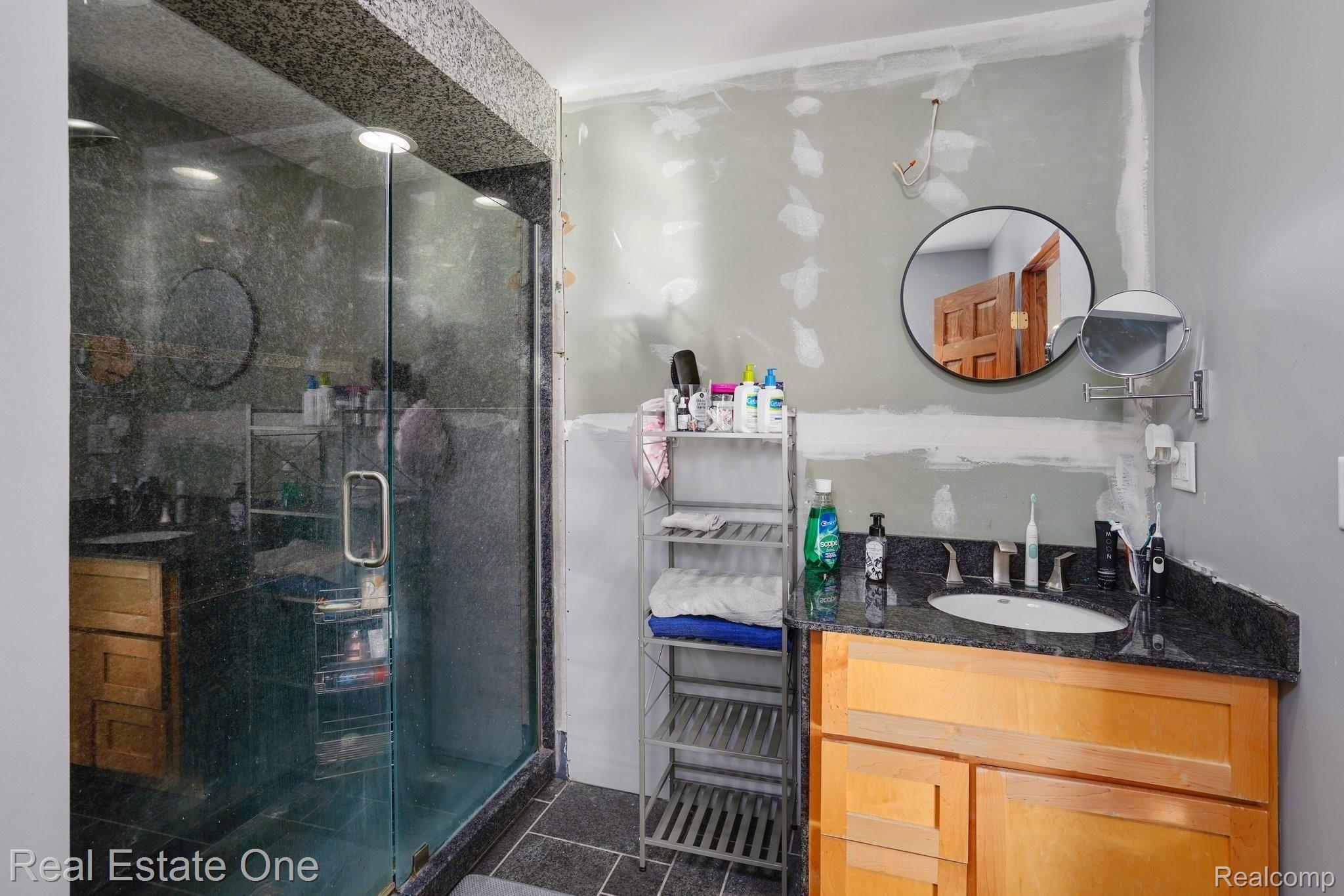 27901 King Road Romulus, MI 48174 - Photo 33 of 52 web_27910 King Rd Romulus - 10.jpg