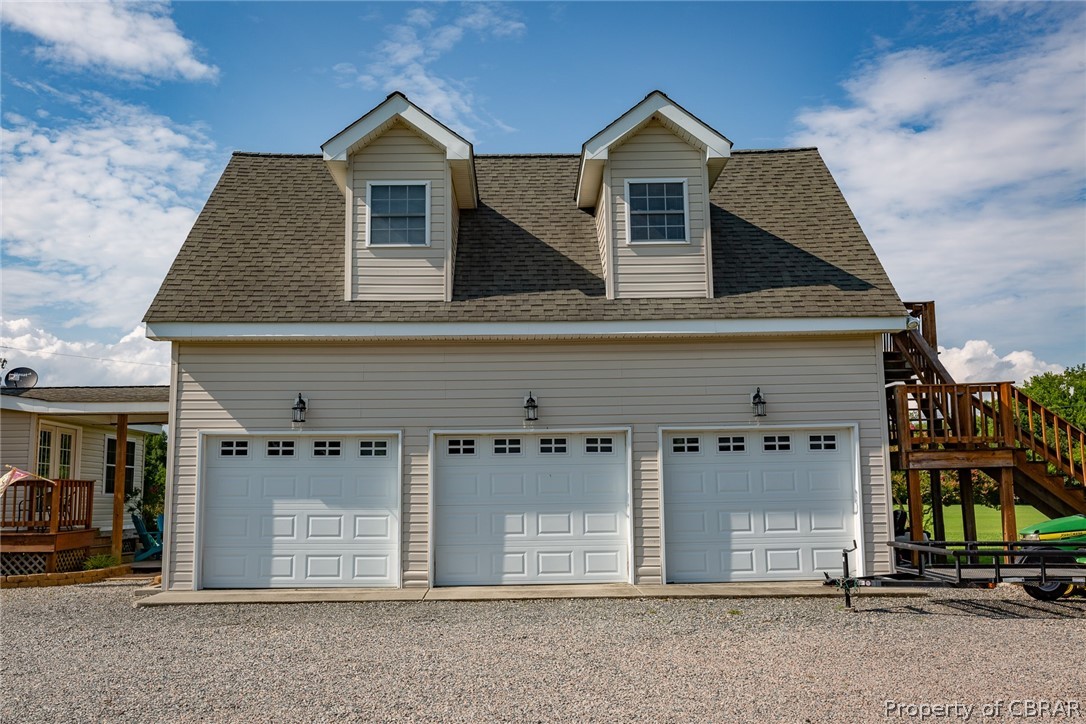 3861 Irvington Road Irvington, VA 22480 - Photo 5 of 30 Spacious three car garage with guest apartment.