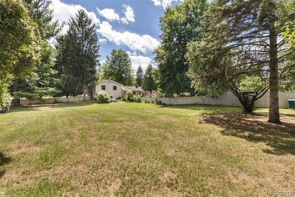 3630 Jewell Road Howell, MI 48843 - Photo 20 of 23