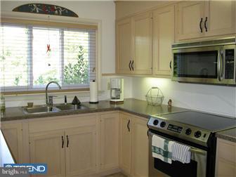 783 Keen Road Pottstown, PA 19465 - Photo 3 of 12 Kitchen