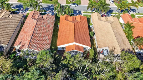 $415,000 | 9820 Lemonwood Drive, Boynton Beach, FL 33437