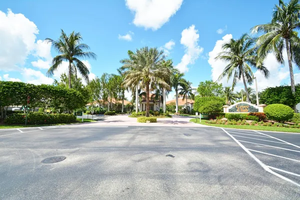 $415,000 | 9820 Lemonwood Drive, Boynton Beach, FL 33437