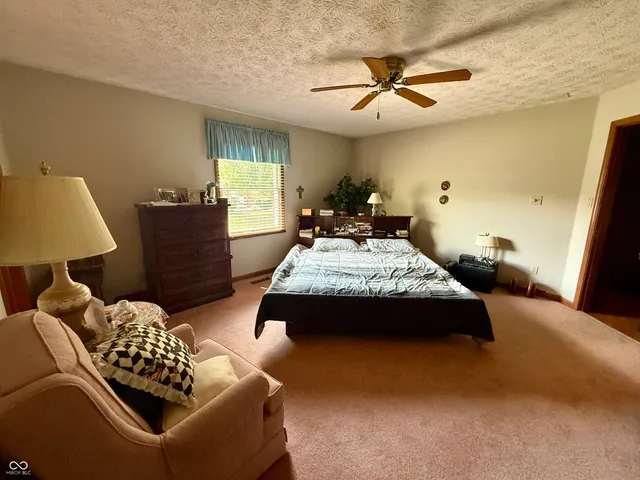 $256,000 | 1390 Holiday Lane East, Brownsburg, IN 46112