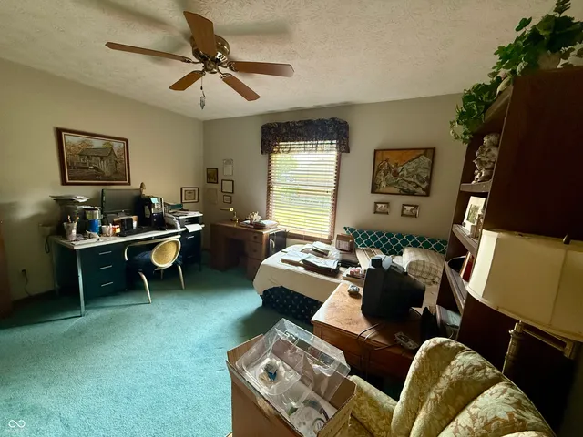 $256,000 | 1390 Holiday Lane East, Brownsburg, IN 46112