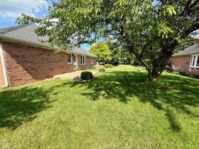 $256,000 | 1390 Holiday Lane East, Brownsburg, IN 46112