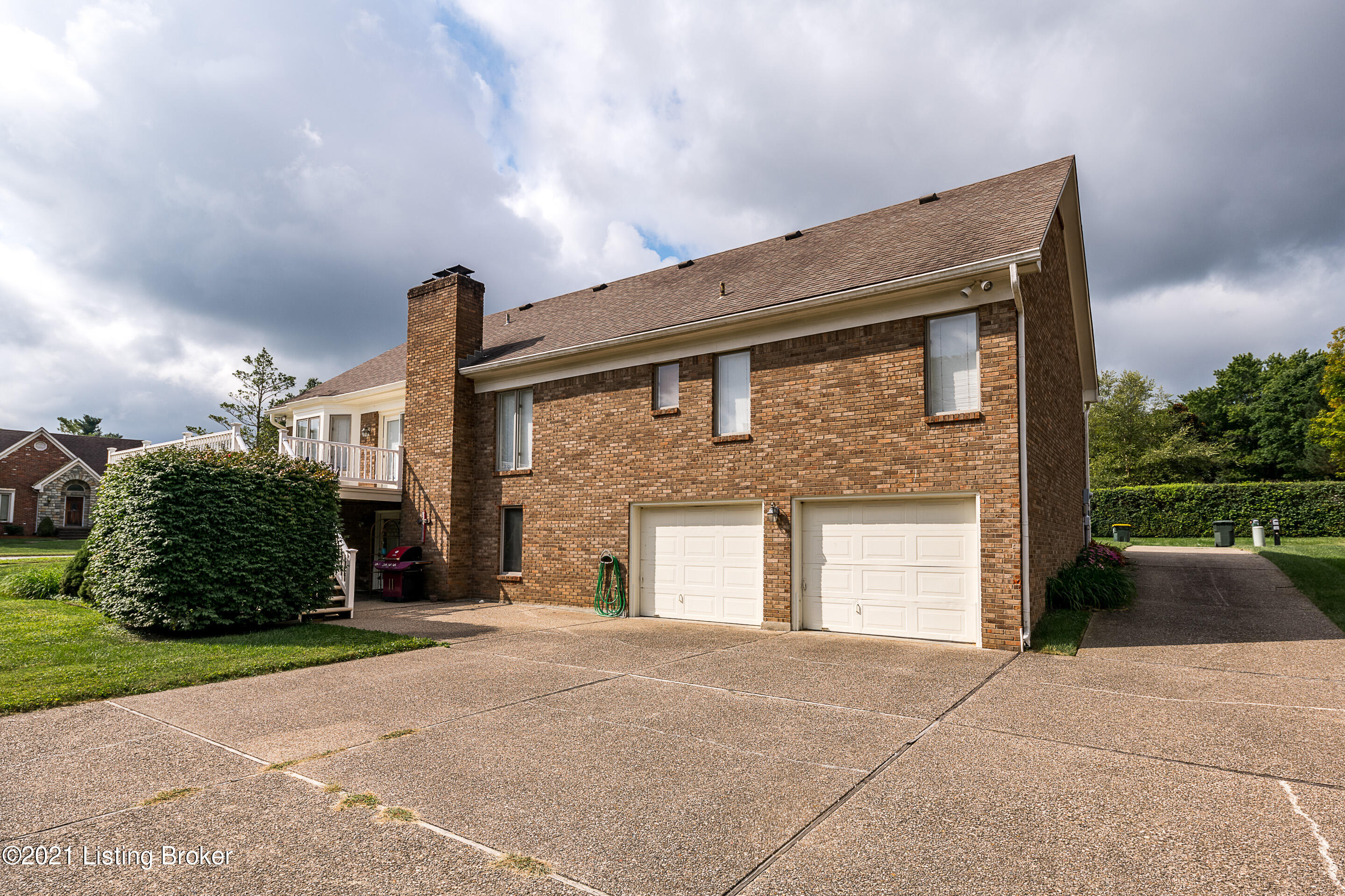 907 Ramsgate Court Louisville, KY 40299 - Photo 33 of 40 DHI-35
