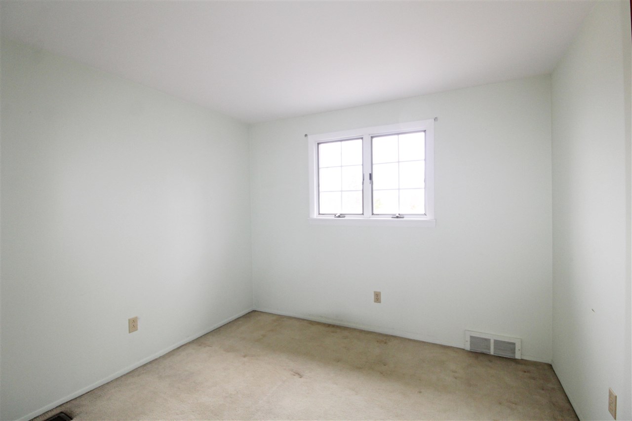 331 Holland Road Flushing, MI 48433 - Photo 23 of 31 50068747-22.JPG