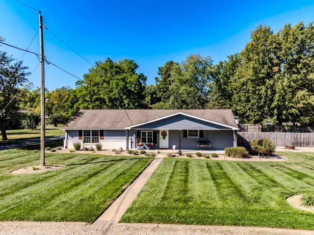 $185,000 | 18901 Wheeling Avenue, Gaston, IN 47342