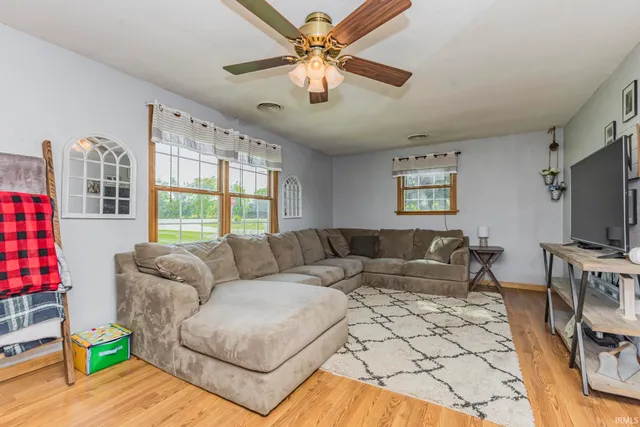 $185,000 | 18901 Wheeling Avenue, Gaston, IN 47342