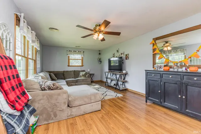 $185,000 | 18901 Wheeling Avenue, Gaston, IN 47342