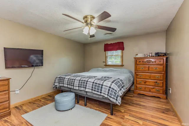 $185,000 | 18901 Wheeling Avenue, Gaston, IN 47342