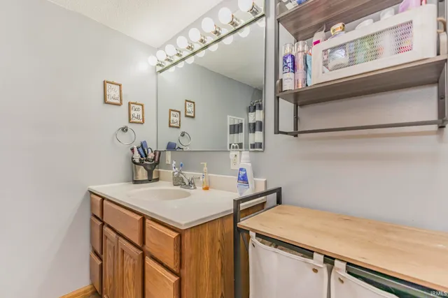 $185,000 | 18901 Wheeling Avenue, Gaston, IN 47342