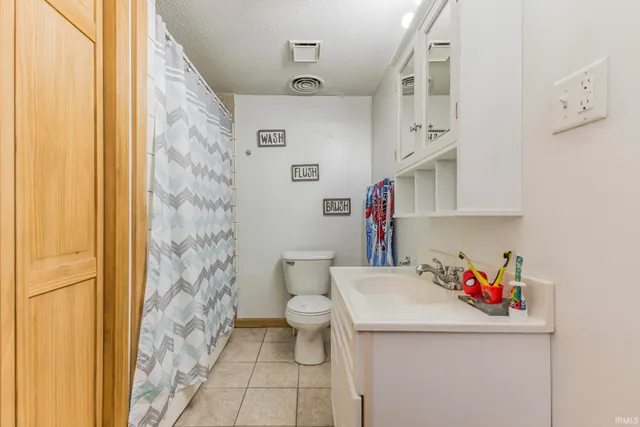 $185,000 | 18901 Wheeling Avenue, Gaston, IN 47342