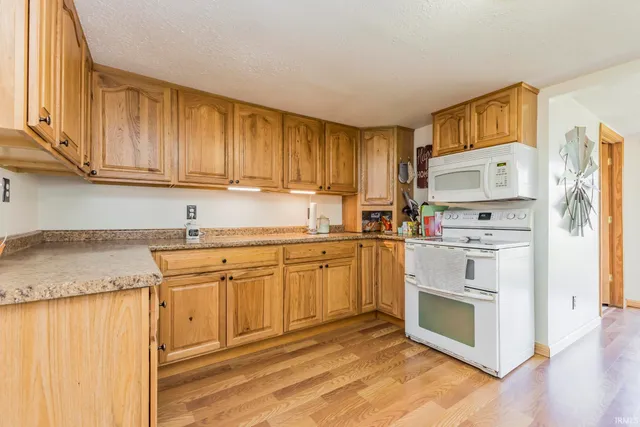 $185,000 | 18901 Wheeling Avenue, Gaston, IN 47342