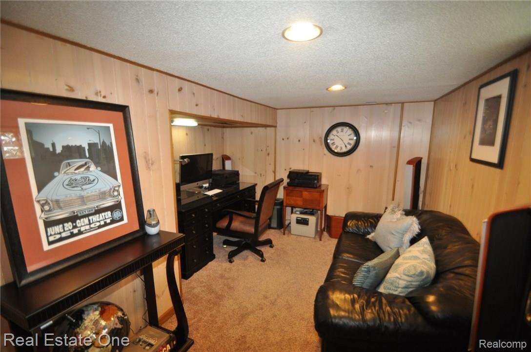 800 Bloomer Road Rochester, MI 48307 - Photo 19 of 30 18.JPG