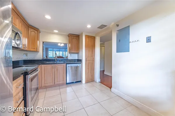 $103,000 | 3940 Inverrary Boulevard, Unit 403A, Lauderhill, FL 33319