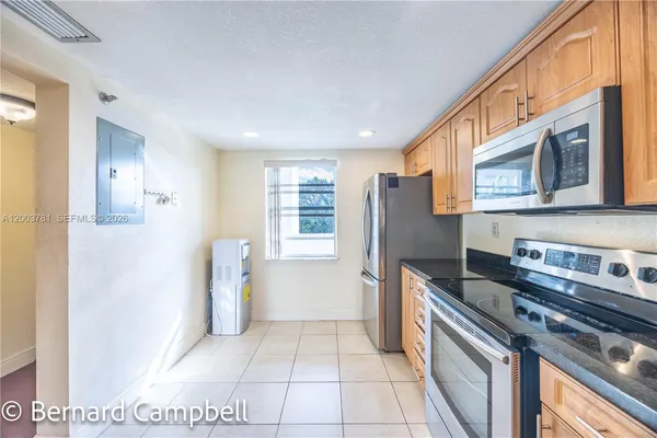 $103,000 | 3940 Inverrary Boulevard, Unit 403A, Lauderhill, FL 33319