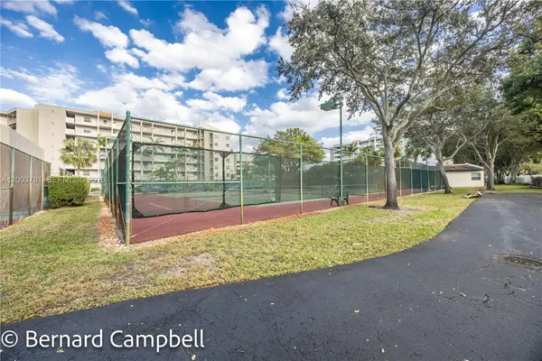 $103,000 | 3940 Inverrary Boulevard, Unit 403A, Lauderhill, FL 33319