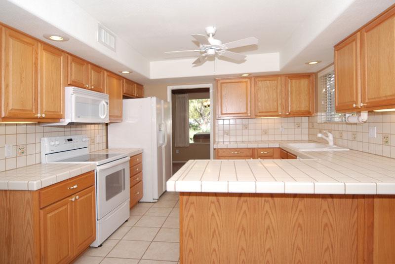116 East Piping Rock Road Phoenix, AZ 85022 - Photo 6 of 13 VIEW OF KITCHEN AREA