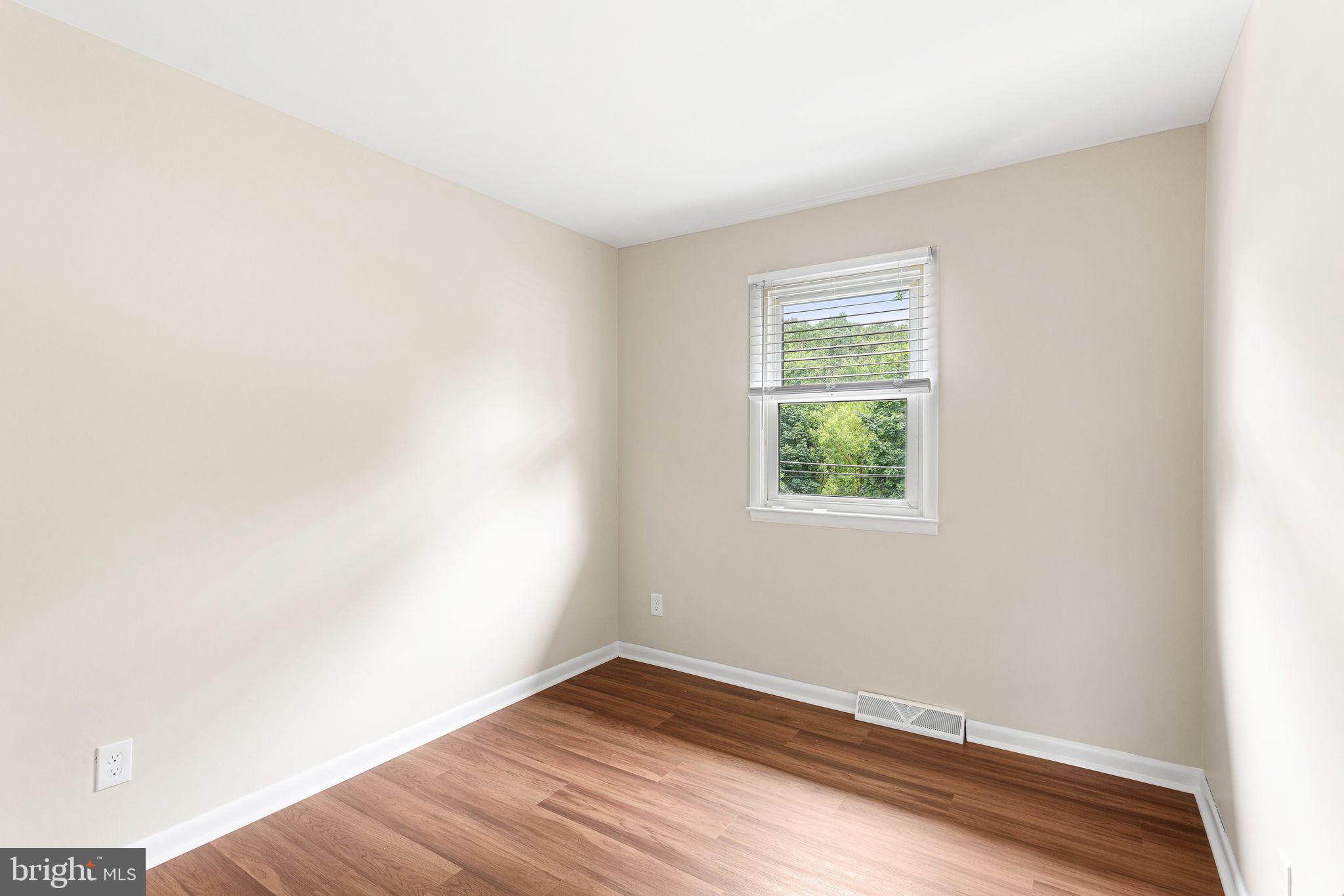 16 Prospect Avenue Sicklerville, NJ 08081 - Photo 10 of 34 Bright and airy blank canvas room.