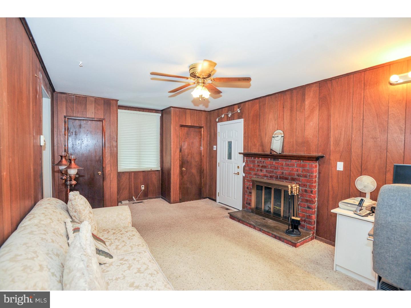 1435 Devon Road Warminster, PA 18974 - Photo 13 of 25 Family Room