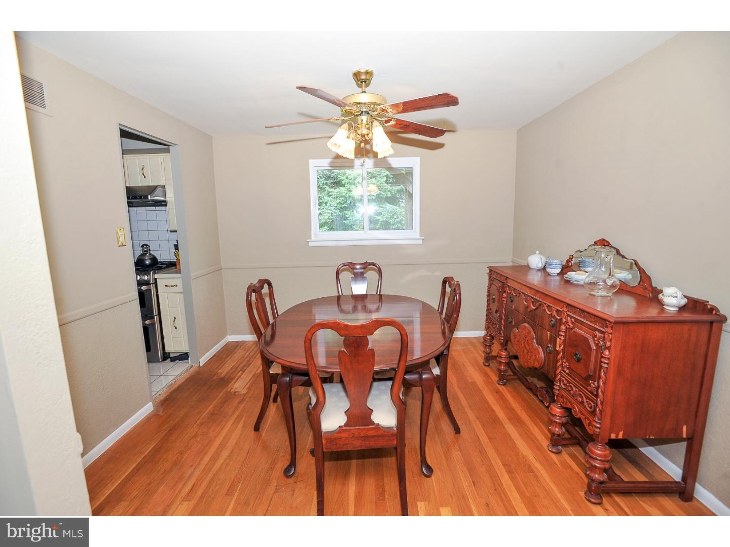 1435 Devon Road Warminster, PA 18974 - Photo 8 of 25 Dining Room