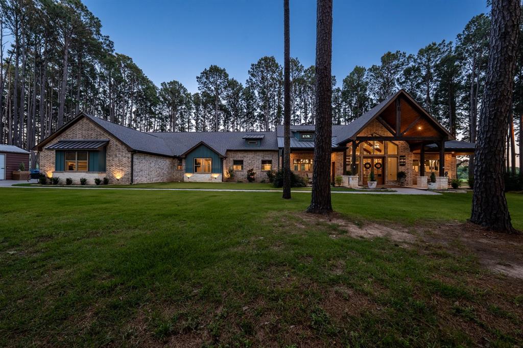 8595 Toler Pointe Larue, TX 75770 - Photo 3 of 40 Custom home with every detail thought through sitting back on the 2acre lot full of pine trees.