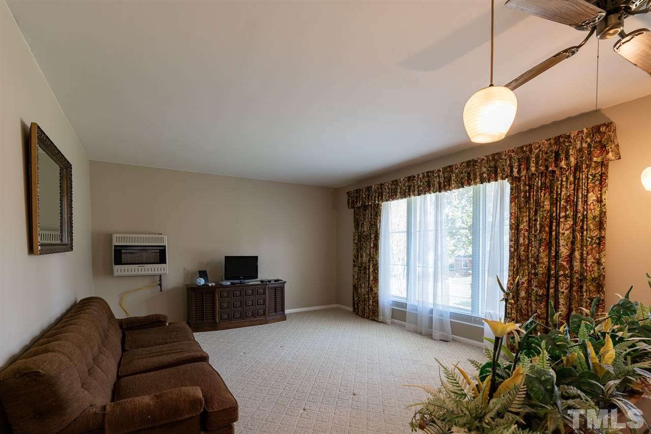 2505 Remington Road Raleigh, NC 27610 - Photo 4 of 30