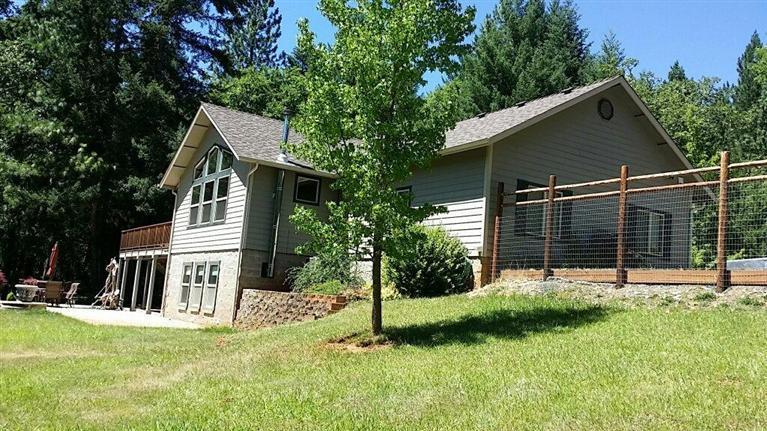 405 Splendor Drive Grants Pass, OR 97543 - Photo 4 of 28 Additional Photo