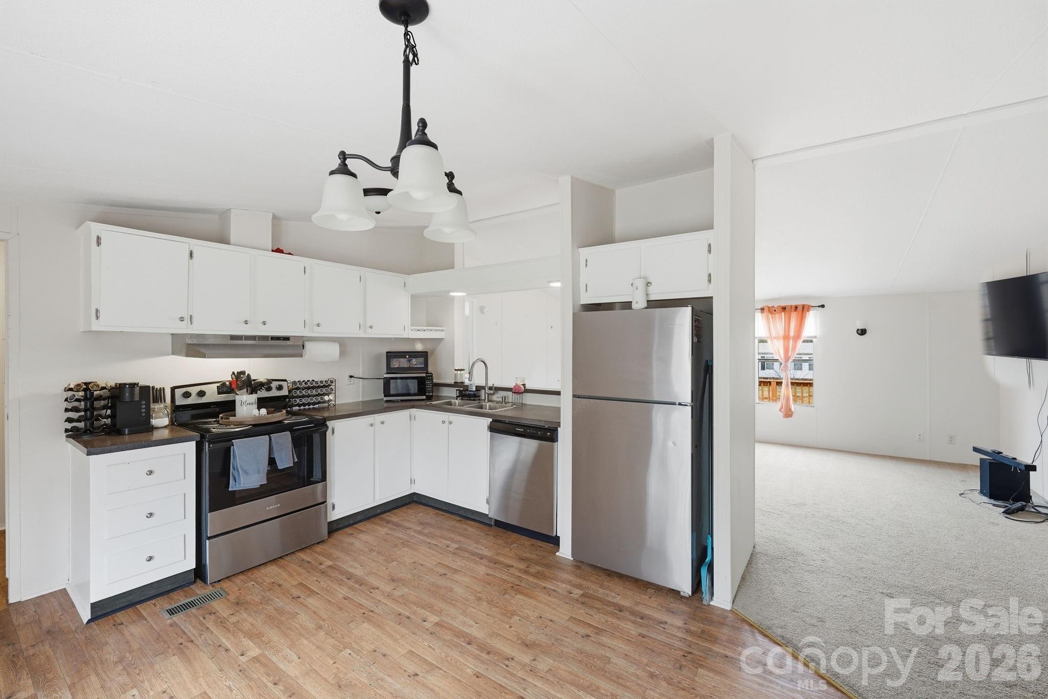 2862 Eagle Point Drive Trinity, NC 27370 - Photo 11 of 31