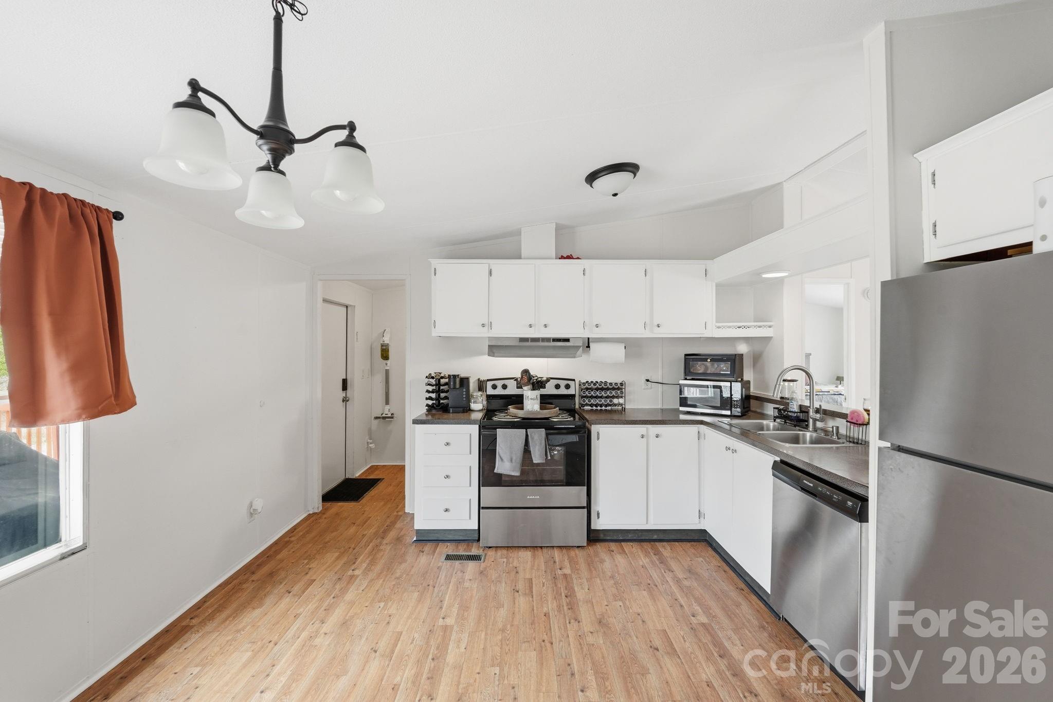 2862 Eagle Point Drive Trinity, NC 27370 - Photo 10 of 31